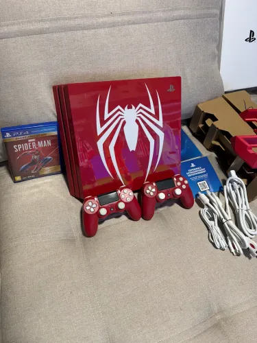 Ps4 pro spaidermam com 2 controles