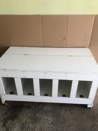 Expositor de Ração Box 50kg MDF usado branco