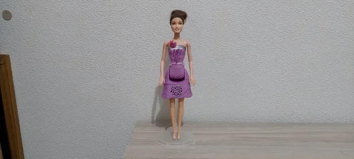 Boneca Barbie Super Princesa Corinne - Luz e Som - Mattel
