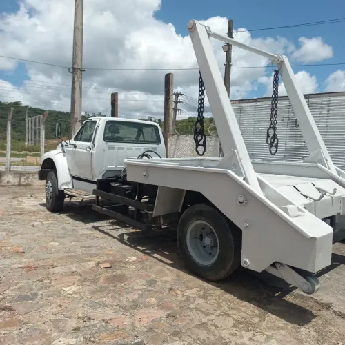 FORD F-12000 + POLIGUINDASTE KRONORTE 14 TONELADAS