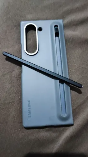 Capinha Samsung Fold6 com S-pen