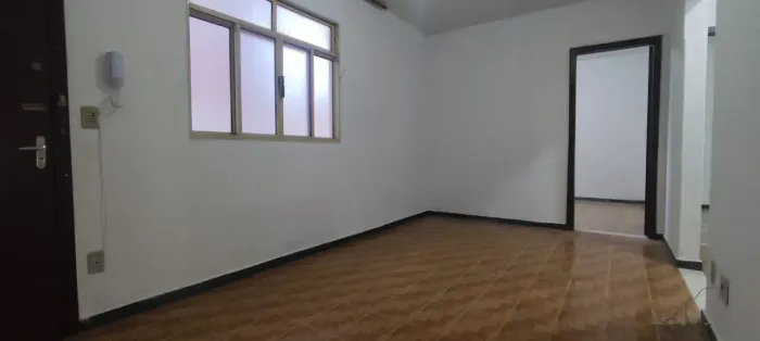 APARTAMENTO COM 2 QUARTOS NO CAIÇARAS!