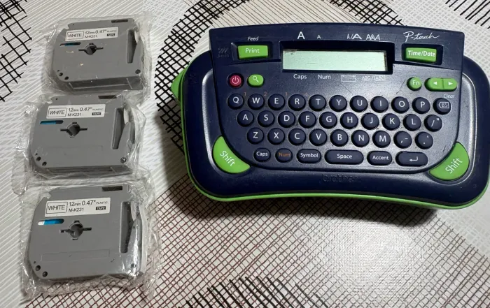 KIT ROTULADORA ELETRONICA - BROTHER PT 80 AZUL + 3 FITAS