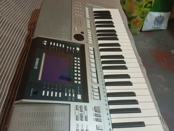 Teclado PSR-S710