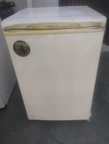 Frigobar Electrolux R 130