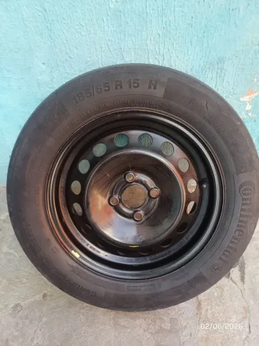 Aro 15 com pneu original do Onix prisna furacão 4x100