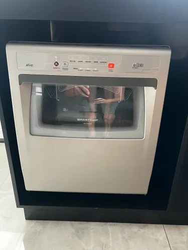 Lava louças 8 serviços cinza Brastemp