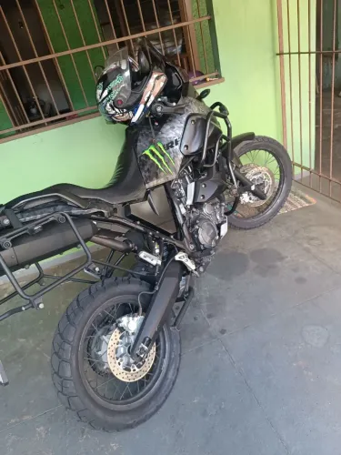 XT 660 Ténéré troco por carro do mesmo