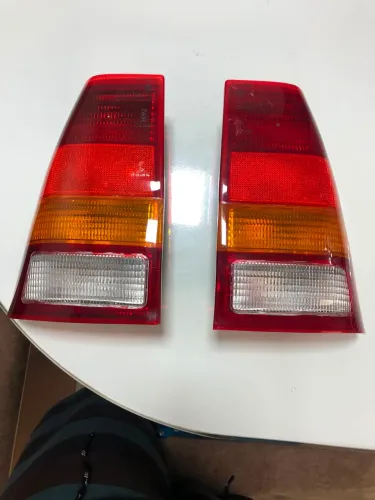 Par de lanterna para kadett Conversivel