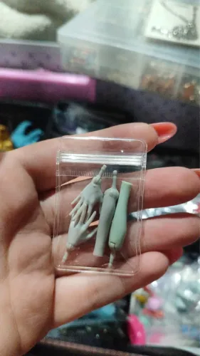 Braço de boneca Monster High (reservado Verena)