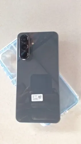 Celular Samsung A56 premium.