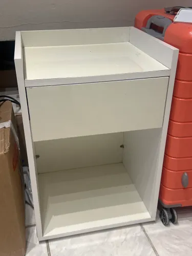 Vendo mesa de cabeceira 100% MDF