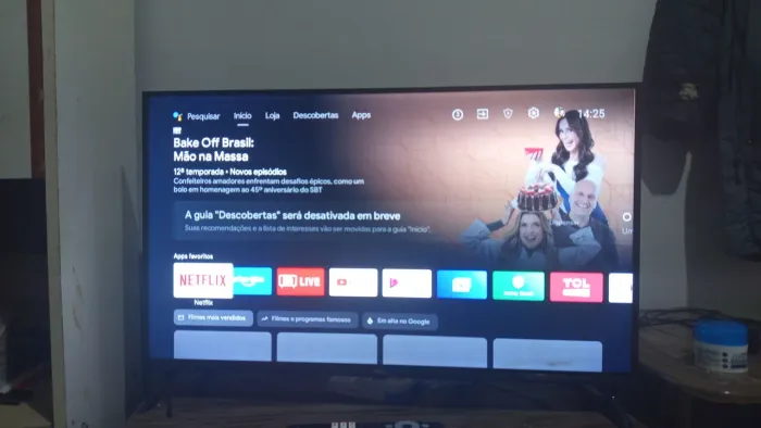 TCL 32 Smart Android fim 2025, funciona 100%, mancha canto não atrapalha, vai c/ controle