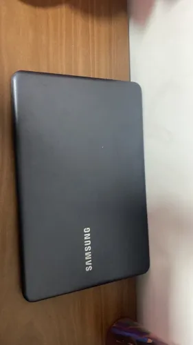 Notebook semi novo