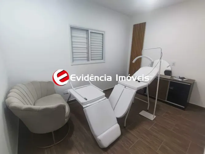 Sala Comercial para Aluguel em Vila Scarpelli, Santo André (10 m²)