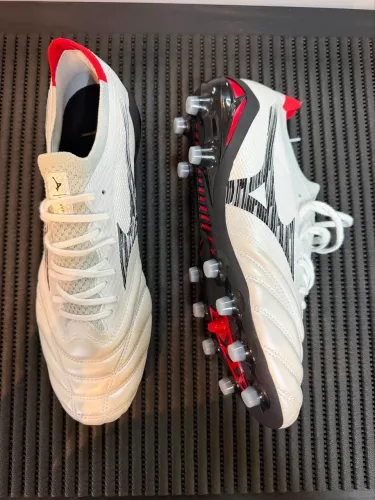 Chuteira Mizuno Japan