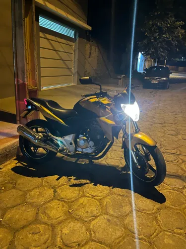 CB300R pra vender