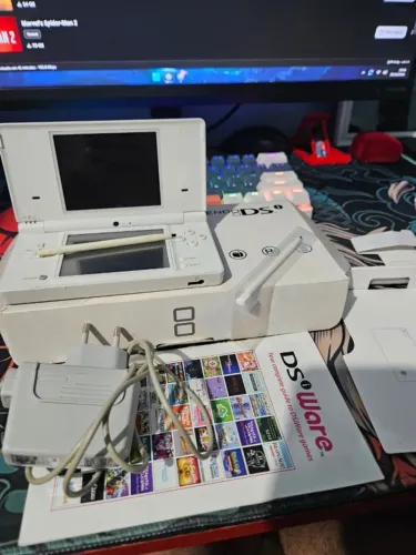 Nintendo DSi Branco - Completo na Caixa
