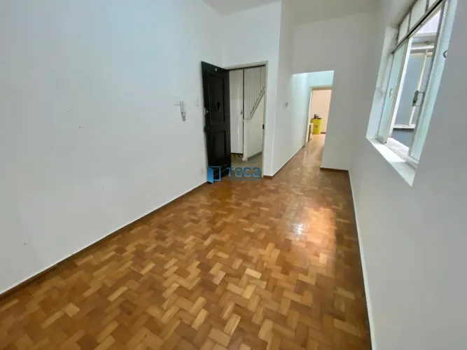 Sala térreo com possibilidade para loja para alugar no Centro - Juiz de Fora|80m² REF: 225