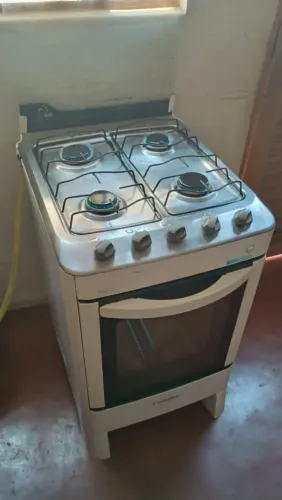 Vendo Fogão esmaltec 4 bocas