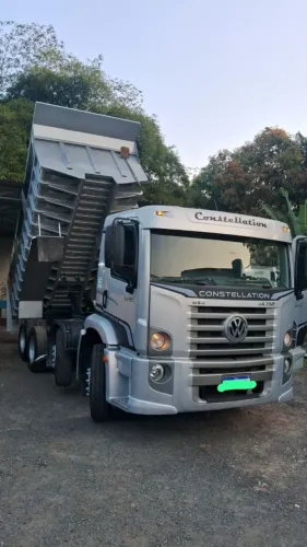 24.250 constellation bitruck 8x2