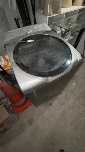 Vendo máquina para retirada de peças Brastemp 