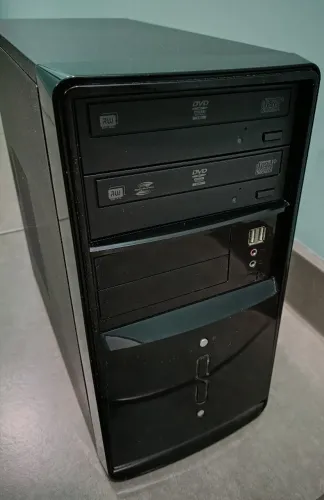 Vendo Desktop usado.