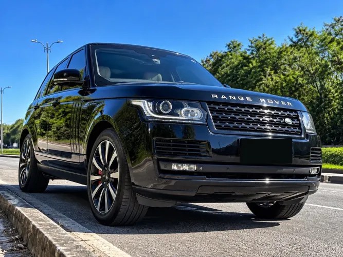 Land Rover Range Rover Vogue 4.4 Auto. SDV8 Diesel. 2014