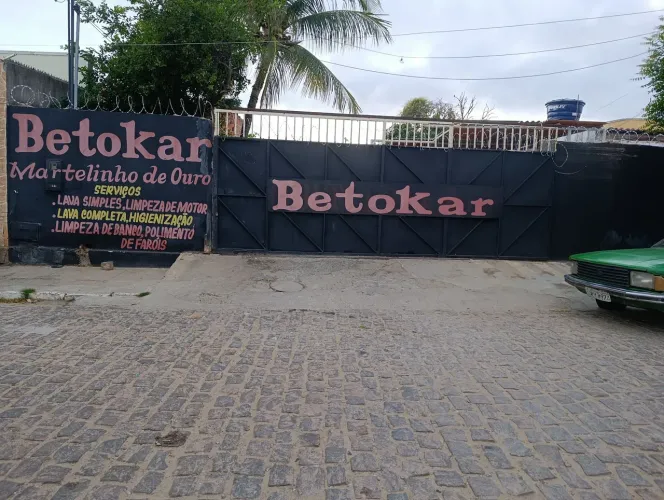 Vende-se Imóvel (Terreno) completamente murado