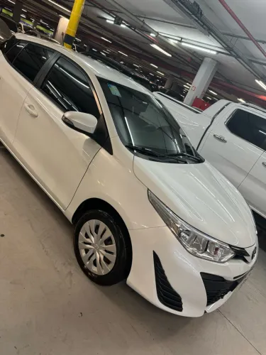 Toyota Yaris Live 1.3 Flex 16V 5P AUT 2022