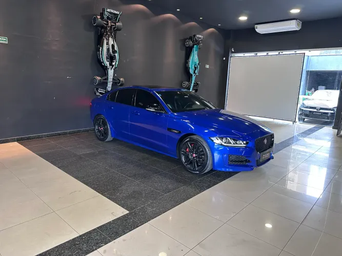Jaguar XE 2.0 Turboch. R-sport 240/250cv Aut. 2017