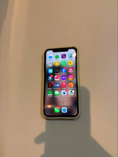 iPhone 11 - 128gb