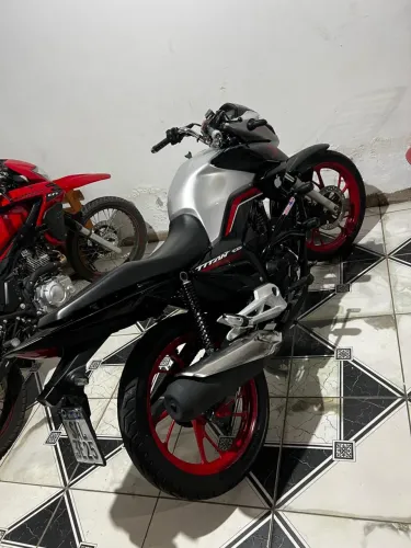 vendo titan 160 