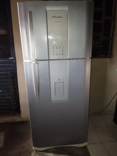 Linda Geladeira Inox Gela Muito Super Nova Excelente estado