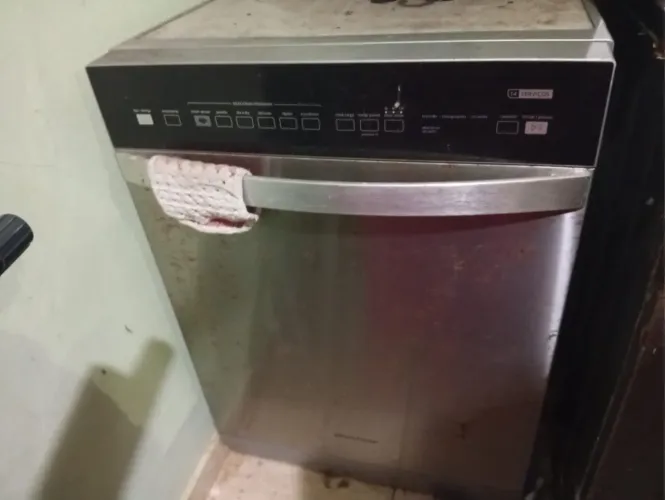 Máquina de lavar louça 14 serviços Brastemp