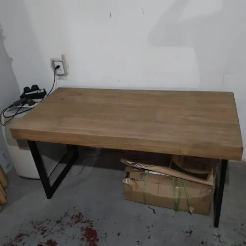 Mesa porcelana madeira R$600