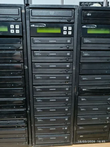 Duplicador de cds com 11 gravadores 