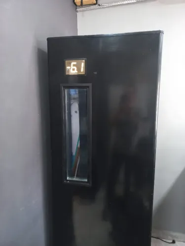 Cervejeira Metal Frio 220v optma all black 584L