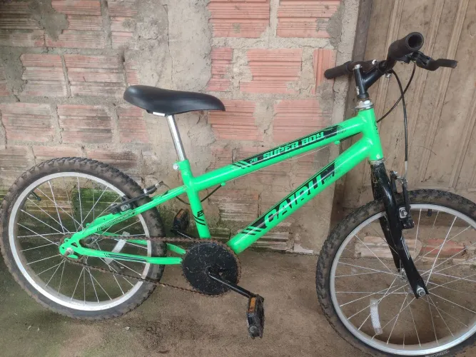 Bicicleta nova dois meis uzo meu menino ganhou sorteio ele tem outra