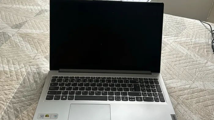 Notebook Lenovo IdeaPad 1i Intel Core i5-1235U 12GB 512GB SSD Linux 15.6" 82VYS00900 