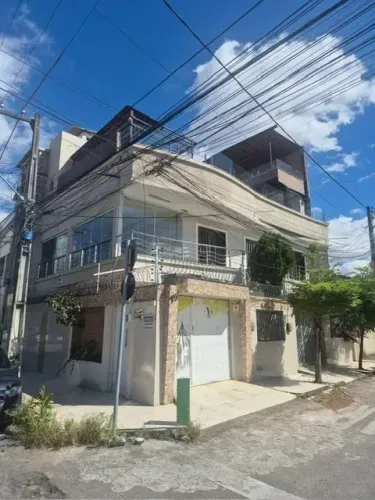 Alugo excelente Kitnet 40m2, Cobertura, no Bairro São Gerardo - Fortaleza-Ceará.