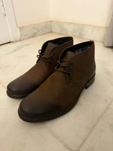 Bota em couro Tamanho 44