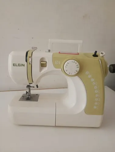 Máquina de costura 420,00 perfeita