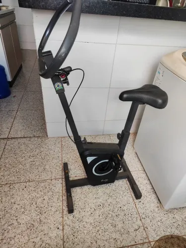Bicicleta Ergométrica Dream Fitness - Ideal para Exercícios em Casa