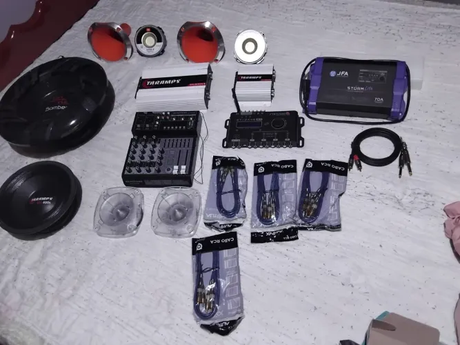 Equipamentos de Som Automotivo Novos