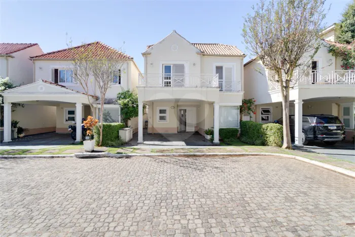 Casa à venda com 4 quartos, sendo 2 suítes, no condomínio Villa Franz Schubert, São Paulo 