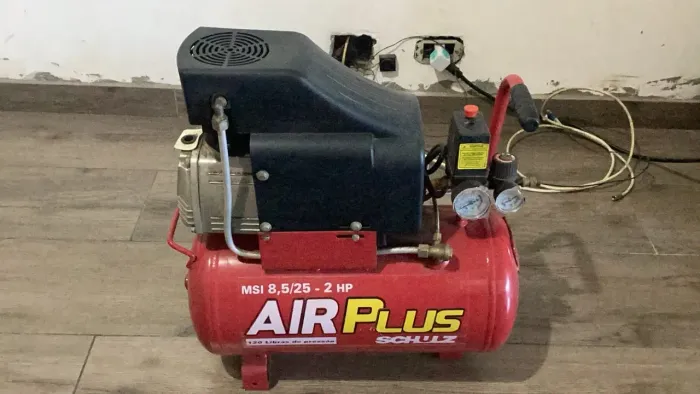 COMPRESSOR DE AR NUNCA USADO