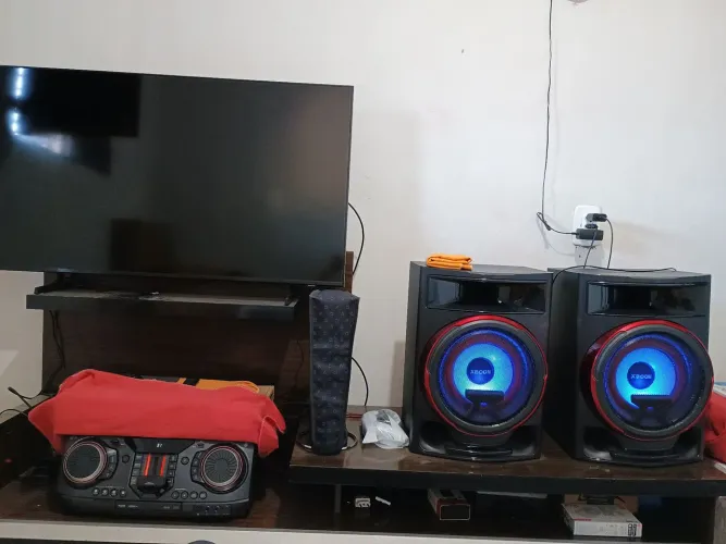 LG Xboom CL87 com CD Player (Guarabira)