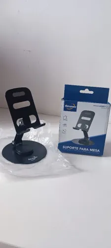 suporte de mesa da marca Átomo é portátil de metal, dobrável e ajustável em 360 graus.