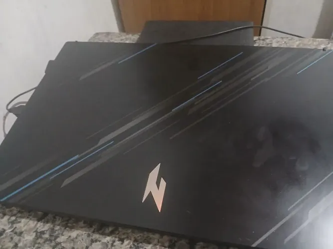 Acer nitro v15 (Rtx 4050+I5 13ª)